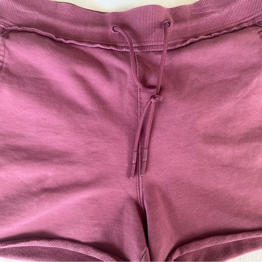 Women's Casual Burgundy Shorts - Picture 4 of 6